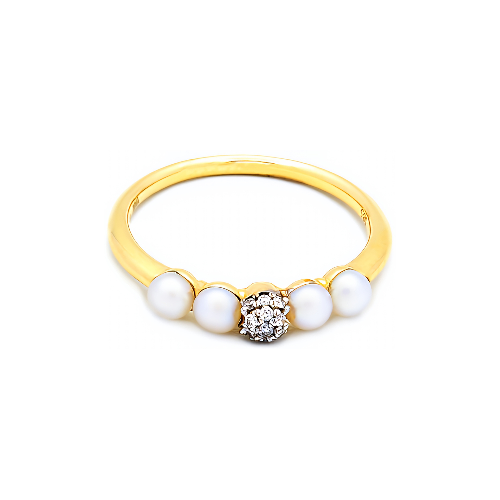Inel Princess cu perle albe de cultura 3mm si diamante de 0.07CT, aur galben de 14k